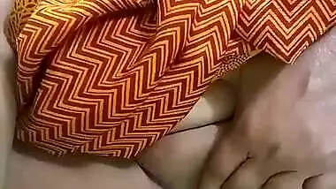 Desi bhabi fingering selfie cam video 2
