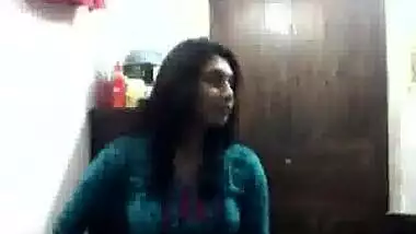 beautiful girl show her phudi 