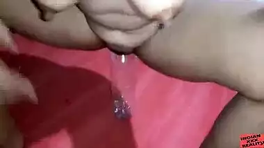 village bhabhi pussy fuck by bottle