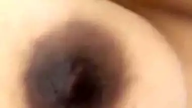 Boobs & Nipple Squeeze - Desi Aunty