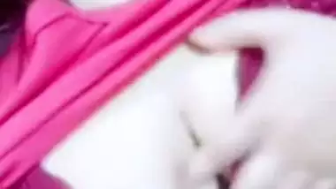 Milky white boobs playing of cute Indian girlfriend