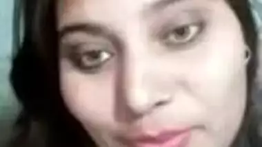 Doodu pina hai So hot babe showing gaint titties nd chut