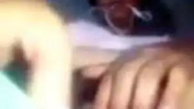 Horny Bhabi Masturbating With Talk