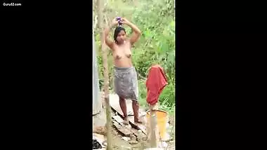 Daring desi aunty showing boob and pussy own nephew