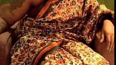 Horny NRI Tamil Girl Play With Dildo (Updates)