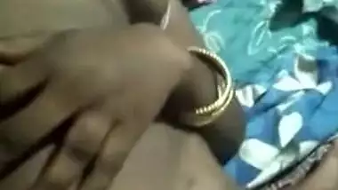 Painful Desi wet crack fingering MMS episode
