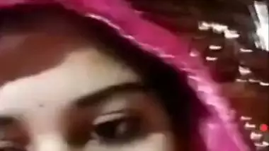 Beautiful lips Bengali girl showing boobs and pussy