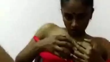 Tamil nude MMS video of a horny college girl