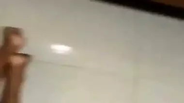 18-year-old desi girl’s erotic blowjob MMS with BF