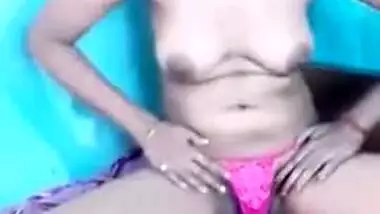 Adorable Desi housewife strips and teases with her XXX cunt on cam